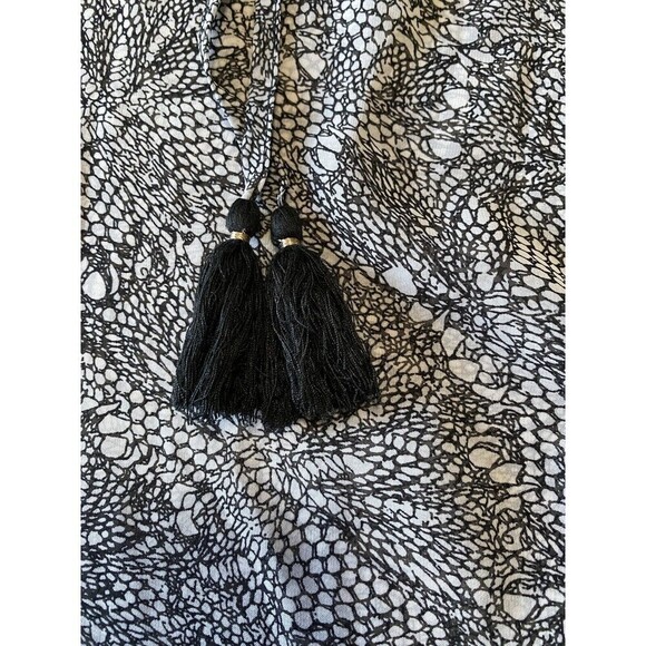 GRACE & MILA Blouse Women’s Size Medium Sheer Long Sleeve Tasseled Top - Picture 8 of 8